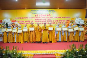Bế giảng Khóa IX, khai giảng Khóa X Trường Trung cấp Phật học Hà Nội
