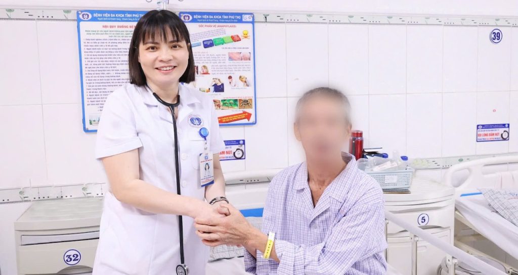 Cứu sống người đàn ông ngừng tim hai lần liên tiếp