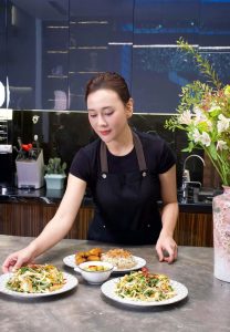 Diễn viên Phương Oanh tuổi 36: Dám buông bỏ để đi tìm “hạnh phúc”