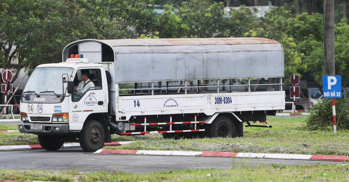Hơn 1,5 triệu lượt thí sinh thi trượt bằng lái xe, có người thi lại 18 lần