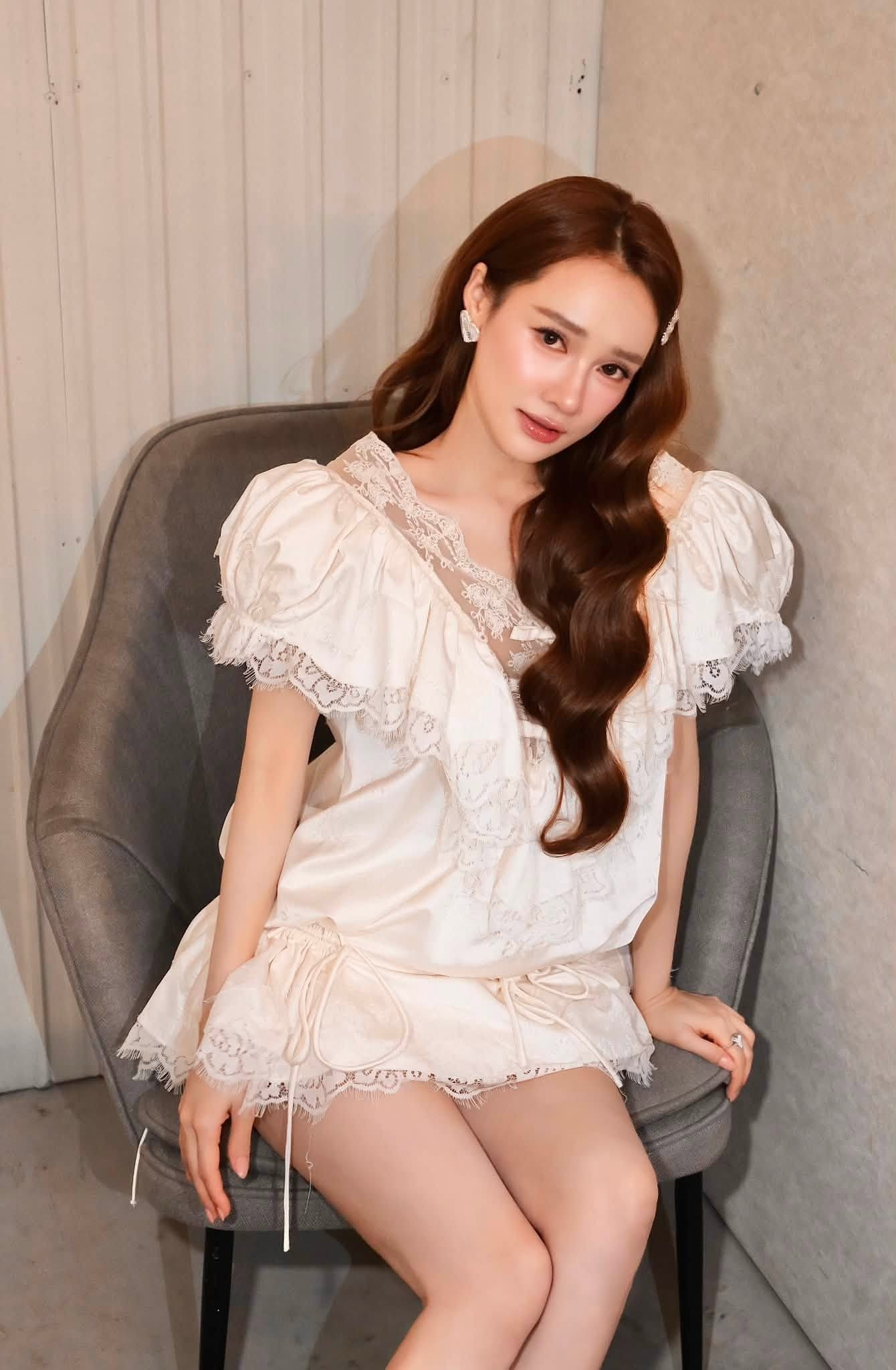 Nhã Phương lộ diện, động thái mới gây chú ý