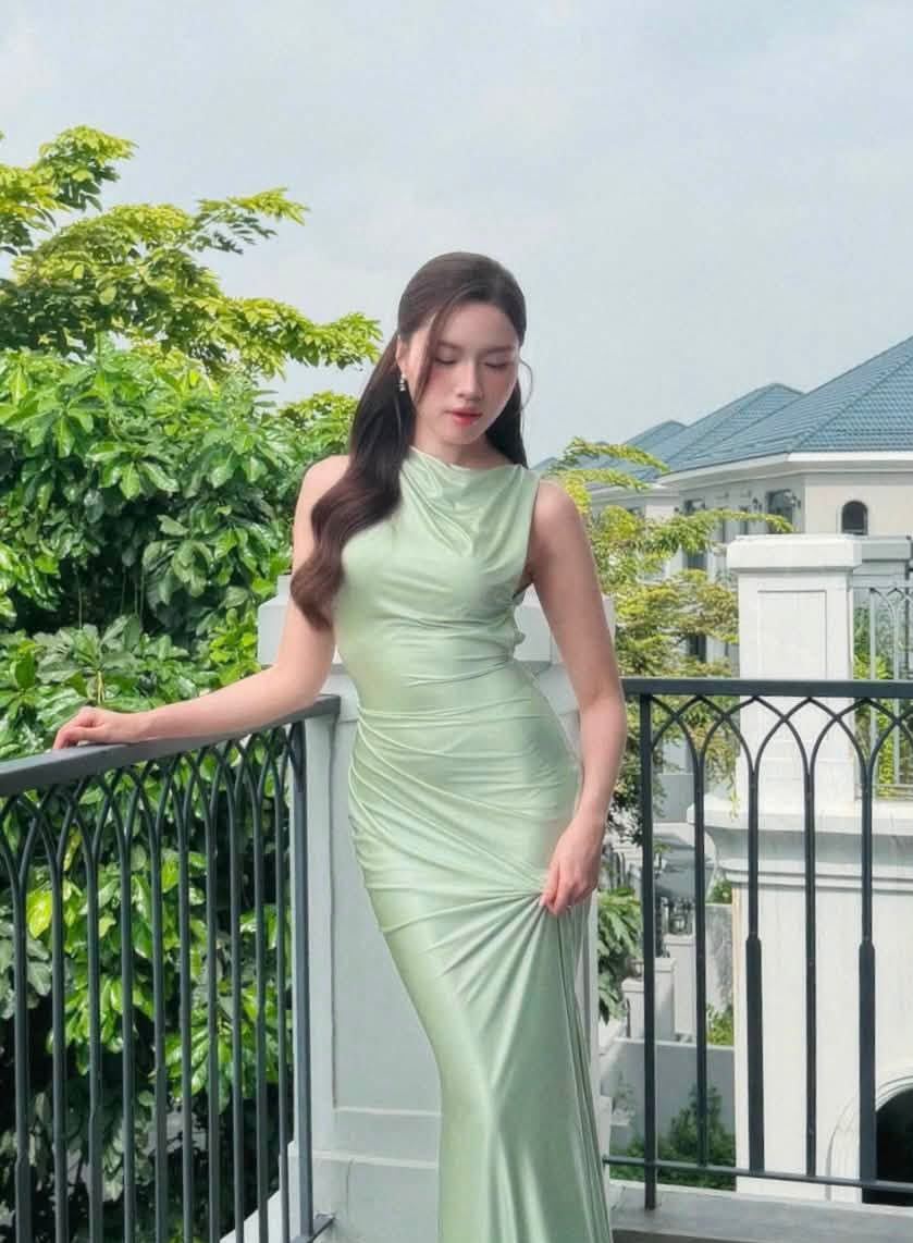 Nhan sắc “MC 3.000 chữ” có đôi chân dài 1,1m, tuổi 30 vẫn độc thân, mua nhà 7 tỷ không cần trả góp