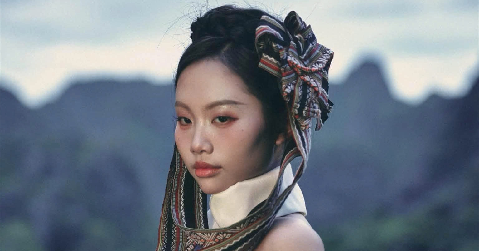Phương Mỹ Chi lên tiếng xin lỗi