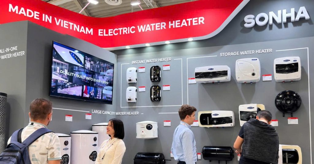 Từ nhà sản xuất trong nước đến đối tác toàn cầu: Doanh nghiệp Việt cần chuẩn bị gì?
