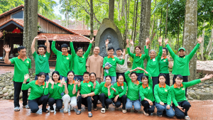 BƯỚC CHÂN PHỤNG SỰ SAU MƯA LŨ TẠI VIỆN CHUYÊN TU