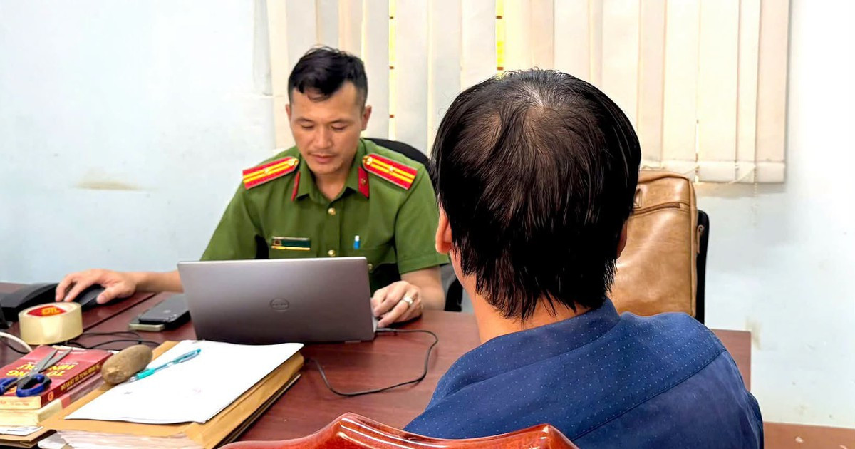 Cha dượng giả bạn trai trên TikTok, dụ dỗ rồi xâm hại bé gái 12 tuổi