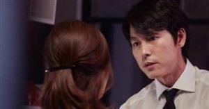 Chồng ngỡ ngàng nhận ra sự thật đằng sau lời nhắn đưa nhân tình về nhà của mẹ