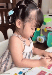Con gái Đỗ Mỹ Linh làm toán khiến dân mạng trầm trồ, một chi tiết khiến clip hút 1,6 triệu lượt xem