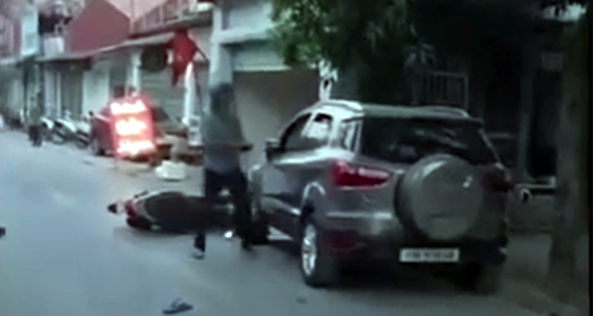 Điều tra vụ người đàn ông đâm liên tiếp người trong ô tô giữa phố Hà Nội