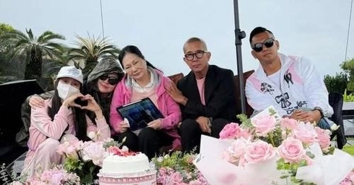 DJ Koo đến thăm mộ Từ Hy Viên, ngoại hình tiều tụy khiến công chúng quan tâm