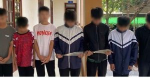 Học sinh lớp 8 giấu dao phay trong ba lô, hẹn nhau ra nghĩa trang ‘nói chuyện’