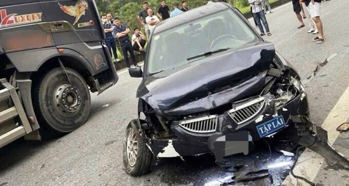 Nỗi kinh hoàng của cánh tài xế: Xe tập lái đột ngột chuyển làn trên cao tốc