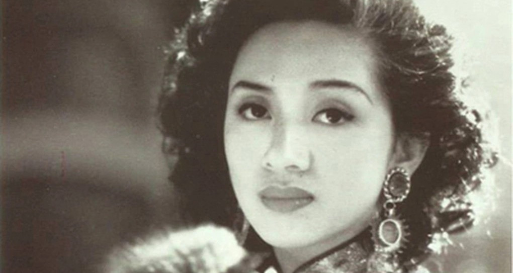 Nóng: Tro cốt diva Mai Diễm Phương bị lấy trộm, anh trai bật khóc treo thưởng 50.000 HKD