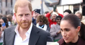 Sức ép bủa vây Harry và Meghan