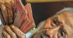 Về già có 5 thứ phải tự tay lo liệu, đừng đến lúc thiếu thốn lại trách con cháu vô tâm